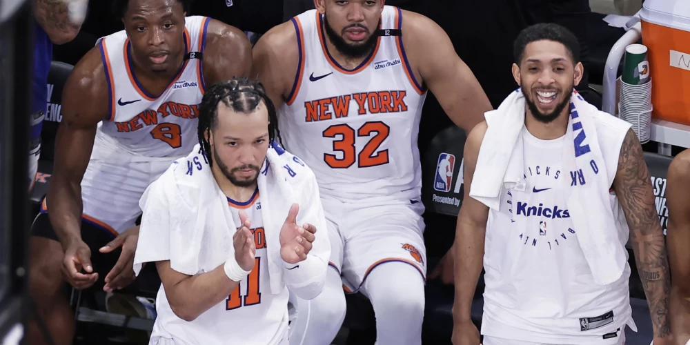 Ņujorkas "Knicks" basketbolisti sērijā joprojām ir iedzinējos ar 2-3.
