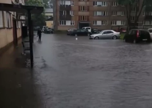 Līvānus pārņem plūdi.
