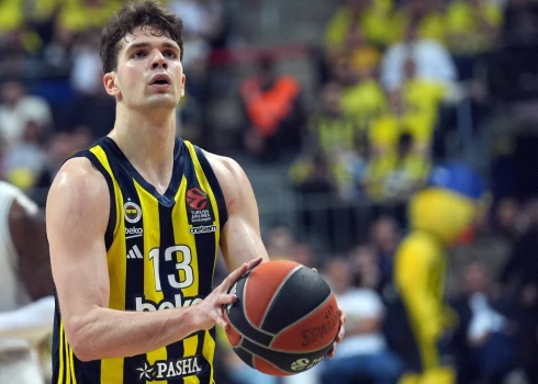 Tariks Biberovičs šajā sezonā lika par sevi skaļi runāt ne vien Eiropā, bet arī NBA apcirkņos.