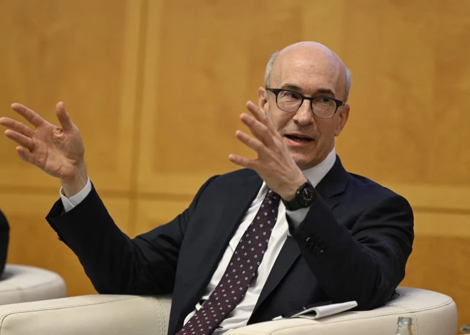 Pēc Trampa prezidentūras beigām ASV gaidāma nopietna finanšu krīze, brīdina ekonomists