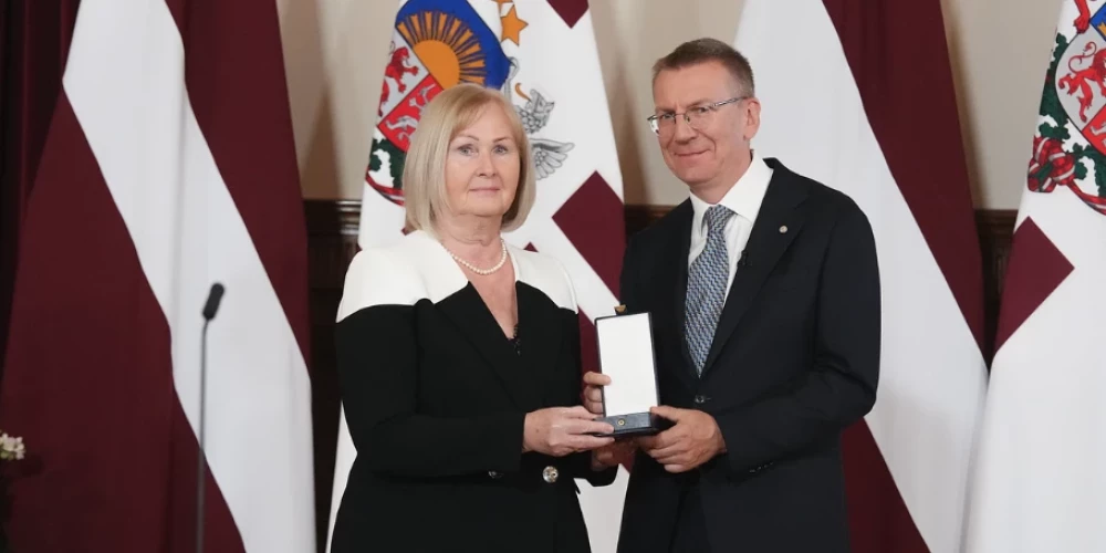 Ordenis pasniegts par mūža ieguldījumu medicīnas izglītības un zinātnes attīstībā, īpaši bērnu reimatoloģijas attīstībā Latvijā un pacientu ārstniecībā.