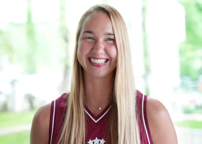 Digna Strautmane vēl nedomā par izvēli starp klasisko basketbolu un 3x3: "Vienkārši gribu spēlēt!"