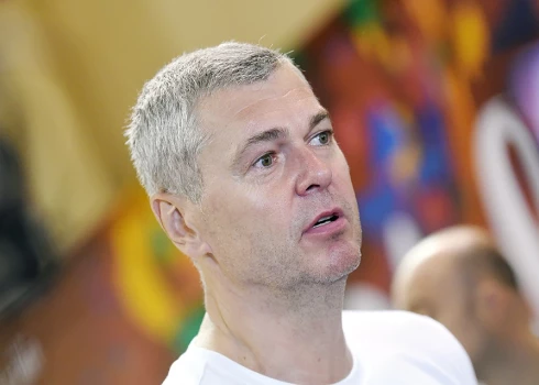 Bagatskis iepriekšējās trīs sezonas vadīja Rumānijas komandu "Voluntari".