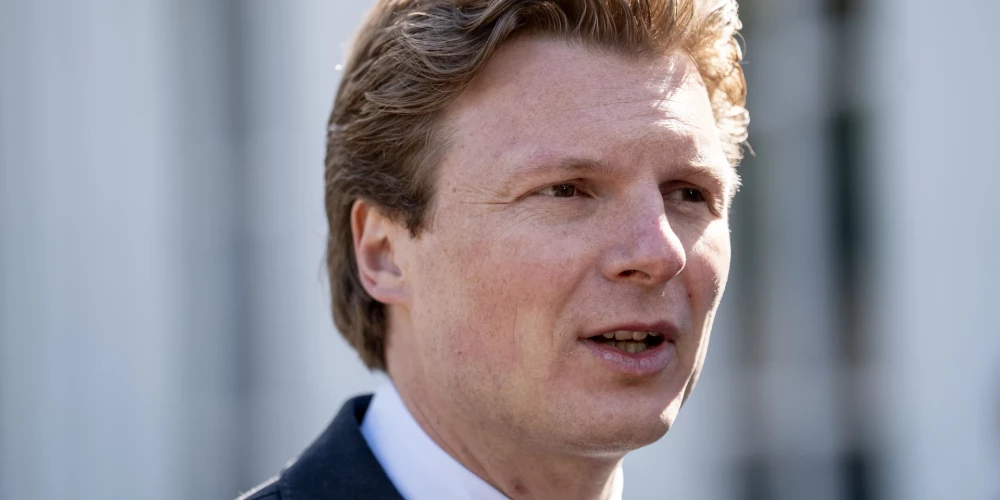 Nīderlandes aizsardzības ministrs Rubens Brekelmans norāda, ka Nīderlande ir tehnoloģiski vadošā valsts pusvadītāju nozarē.