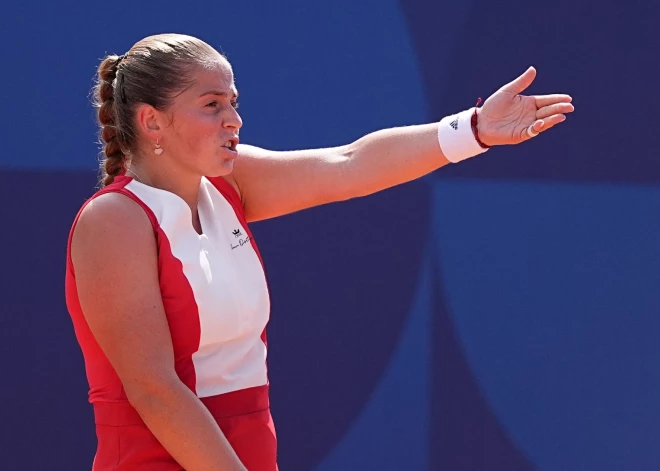 Ostapenko cieš sakāvi Francijas atklātā čempionāta dubultspēļu sacensību otrajā kārtā