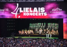 FOTO, VIDEO: Mežaparkā jaudīgi izskan ceturtais Lielais Koncerts