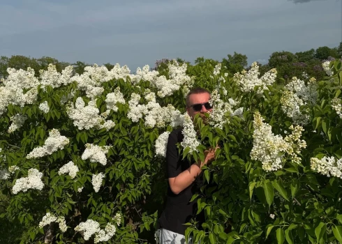 Edgars Rinkēvičs ceriņos.