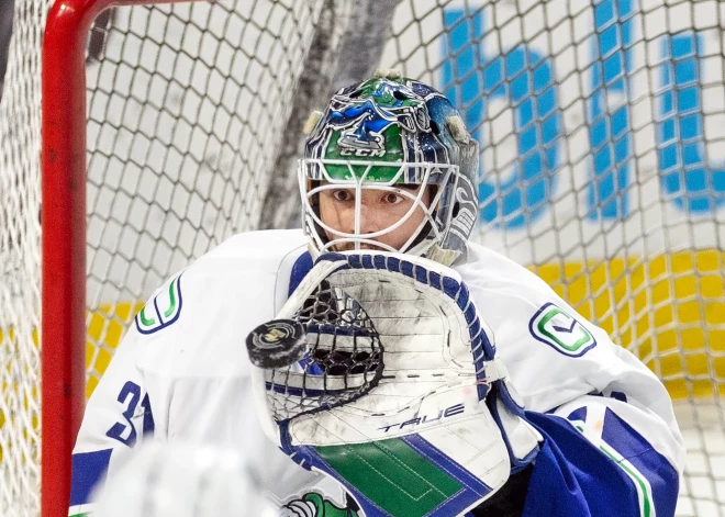Šilovs: "Canucks" komandas komunikācija palīdz izcīnīt uzvaras Kaldera kausā