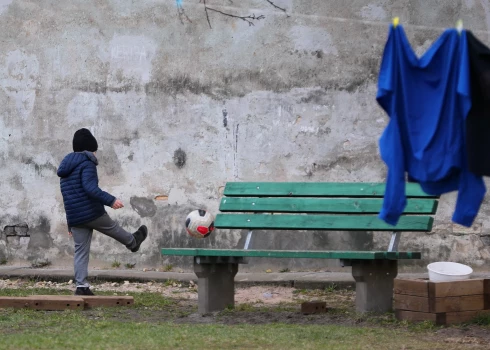 Tikai 36% aptaujāto iedzīvotāju visā Latvijā, uzskata, ka, viens dodoties uz izglītības iestādi, bērns būs drošībā.