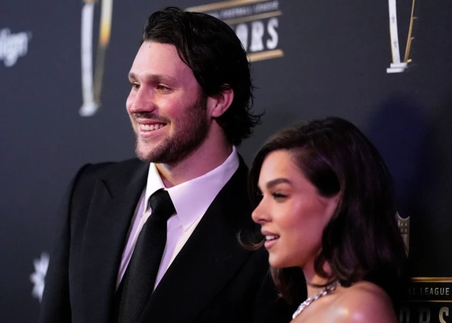 Apprecējusies aktrise Heilija Steinfelda