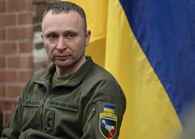 Ukrainas Sauszemes spēku komandieris Mihailo Drapatijs demisionē pēc krievu asiņainā raķešuzbrukuma ukraiņu mācību poligonam