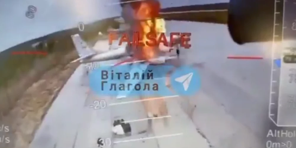 Dronu uzbrukums Krievijas kara aviācijai (ekrānuzņēmums no video)