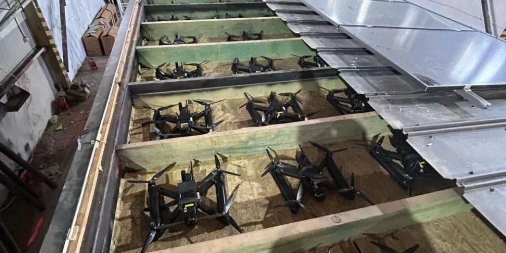 Čeļabinskas noliktava, kur, kā apgalvo krievu plašsaziņas līdzekļi, ukraiņu pārdrošajai operācijai samontēja dronus (ekrānuzņēmums no "X")