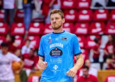 Artūrs Kurucs arī nākamsezon turpinās spēlēt Eiropas spēcīgākajā basketbola čempionātā