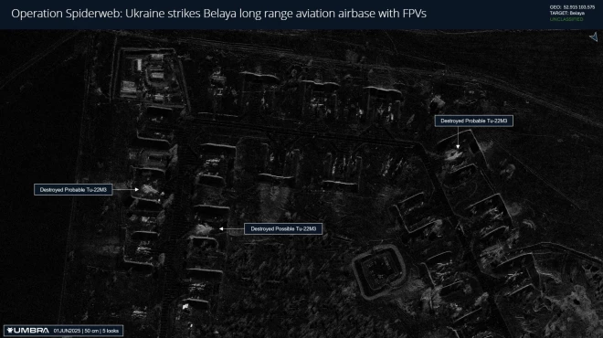 Satelītattēli, kuros redzami iznīcinātie Tu-22M3.