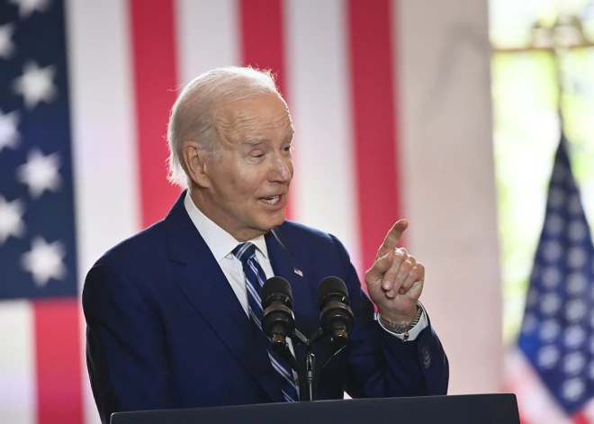 "Baidens nogalināts jau 2020. gadā, viņa vietā sēdēja klons": Tramps izceļas ar jaunu "pērli"