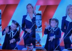VIDEO: Polijas jaunievēlēta prezidenta Navrocka meitas uzvedība sajūsmina internetu