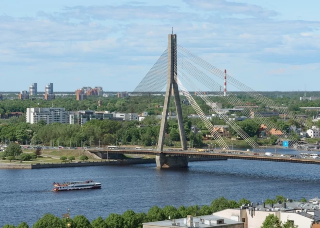 За 36 месяцев хотят реконструировать Вантовый мост, однако подрядчика никак не найти