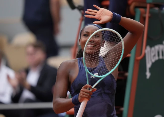 Šoreiz raketes bija līdzi! Gofa un Andrejeva iekļūst "Roland Garros" ceturtdaļfinālā; Buasona pārsteidz Pegulu