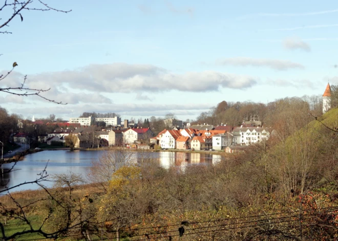 Talsos atklās vērienīgu Simtgades loterijas mākslas darbu izstādi