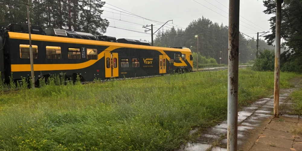 Kabeļa bojājuma dēļ kavējas vilcieni Skultes un Lugažu līnijās. 
