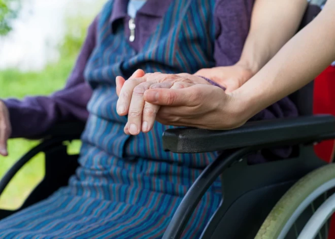 Ģimenes locekļu aprūpētājus aicina pieteikties bezmaksas apmācībām