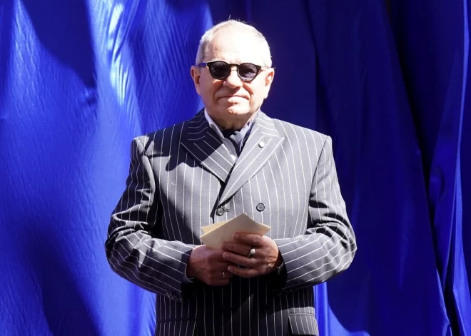 "Atcelt skolas formas bija idiotisms" - Māris Gailis atceras, ka agrāk apģērbs skolai maksāja 30 rubļus