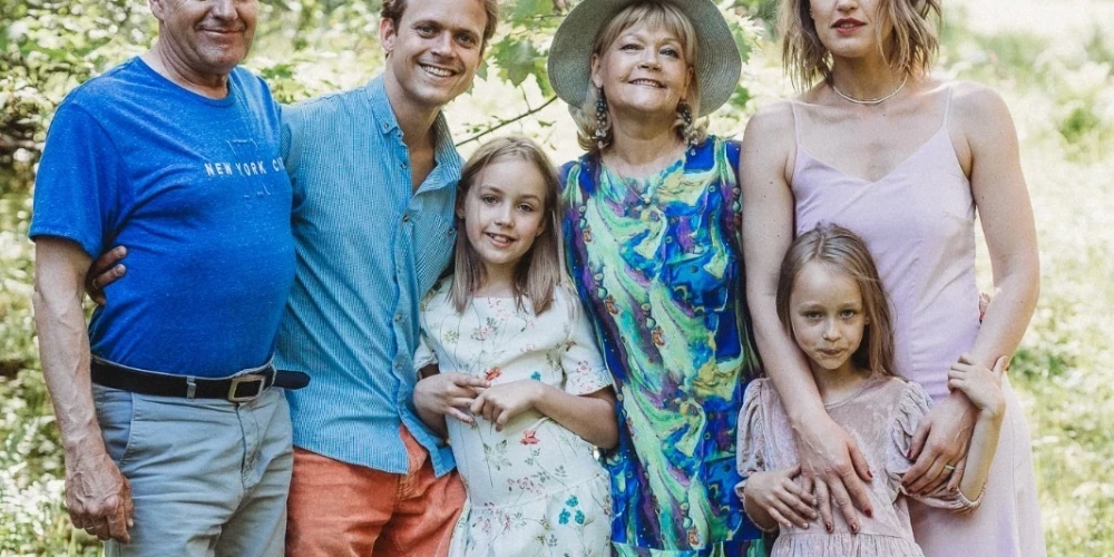 Uldis Siliņš ar ģimeni. Foto: no privātā arhīva