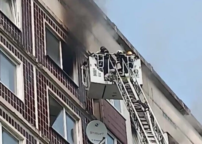 Пожар в шумной квартире в Золитуде: Артур за месяц 8 раз становился свидетелем громких криков и драк соседей