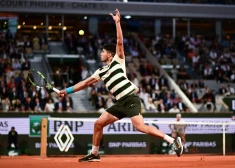 Pasaules ranga vicelīderis Alkarass, pat lāga nesvīstot, iekļūst "French Open" pusfinālā