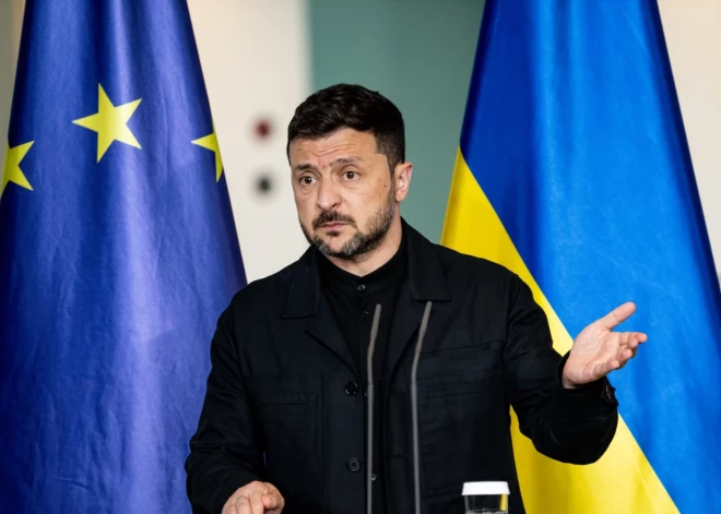 Zelenskis veicis izmaiņas bruņoto spēku vadībā