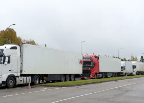 Maršrutā Rīga-Kalnciems visu vasaru jārēķinās ar lielgabarīta pārvadājumiem.
