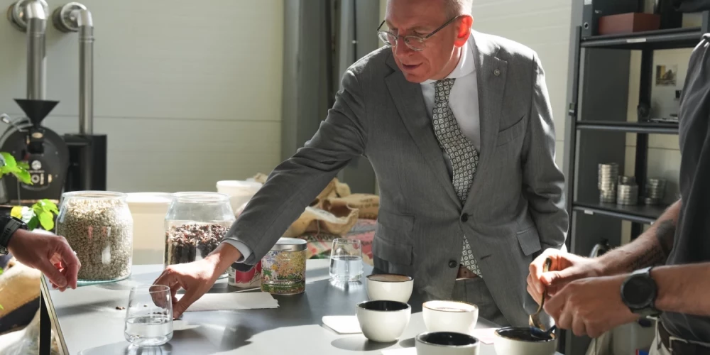 Ринкевич посетил кофейню Kalve Coffee и заявил, что в Латвии можно создать ценный продукт.