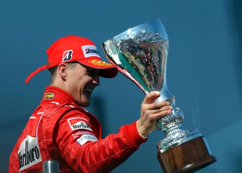 Flavio Briatore izvēlas atcerēties to Mihaēlu Šūmaheru, kurš savulaik bija praktiski nepārspējams F-1 sacensībās.