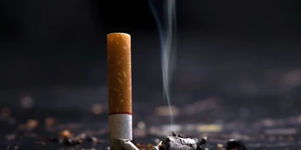 Daudzas ES valstis un eksperti arī šobrīd iebilst pret tik spēju un pretrunīgu nodokļu kāpumu, jo nav pierādījumu, ka tādejādi tiks panākts vēlamais rezultāts. Tas var dod arī papildus stimulu jau tā augstajiem inflācijas rādītājiem, kā arī ievērojami palielināt cigarešu un citu tabakas izstrādājumu kontrabandas plūsmu Eiropas valstīs. (Foto: Shutterstock)