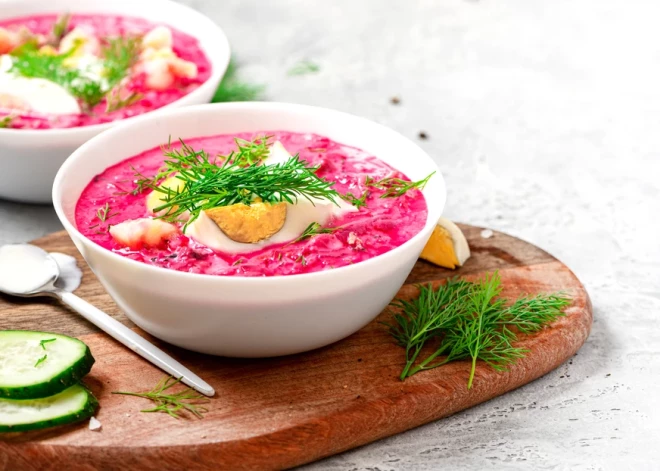 Летняя свежесть в тарелке: рецепт классического холодного супа