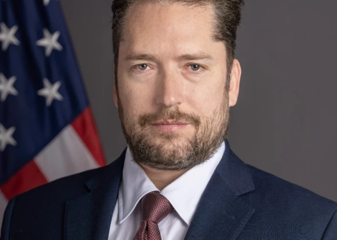 ASV valsts sekretāra vietnieks Bītijs ir precējies ar Krievijas apgabala vicegubernatora radinieci