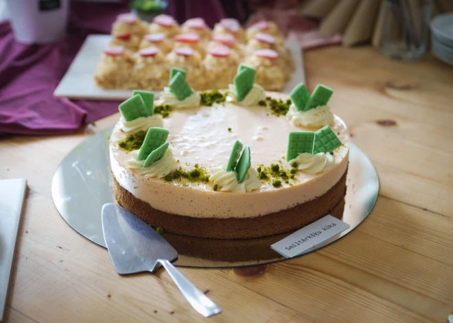 Sezonu noslēdz TV un digitālā satura projekts “Svētku kūka”.