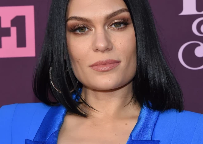 Dziedātājai Džesijai Džejai diagnosticēts krūts vēzis