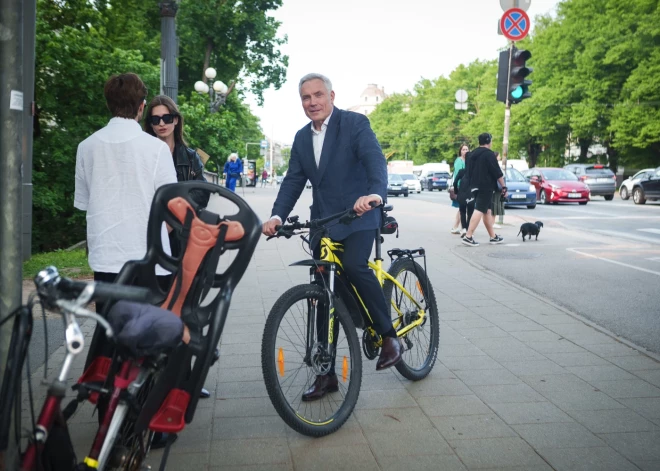 Nacionālajā teātrī pirmizrādi piedzīvo ukraiņu režisora Troicka iestudējums.