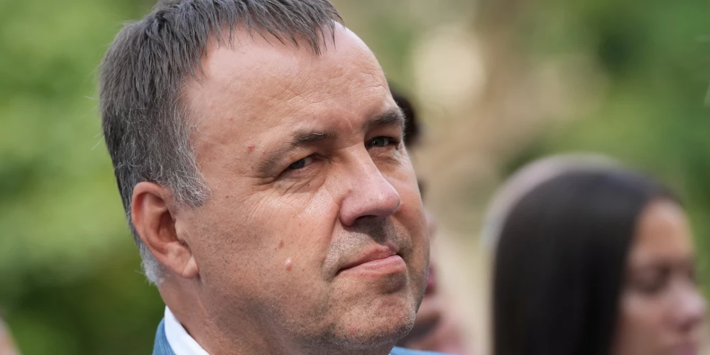 Latvijas Olimpiskās komitejas prezidents Raimonds Lazdiņš skaidro, ka šī problēma nav atrisināma viena gada laikā.