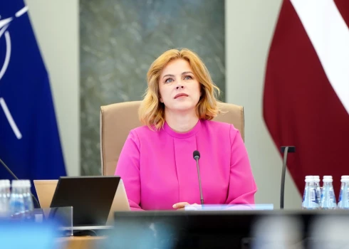  Siliņa uz Saeimas sēdi nebija ieradusies.