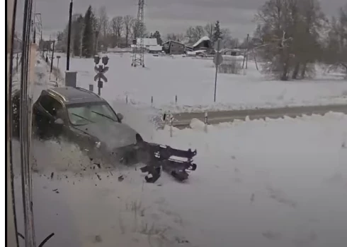 В 2025 году уже 4 серьезные аварии с поездами — все из-за водителей-нарушителей.