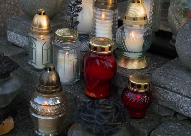 Polijā apbedīšanas biroja īpašniece konfliktē ar priesteri: "Tu traucē man strādāt!"