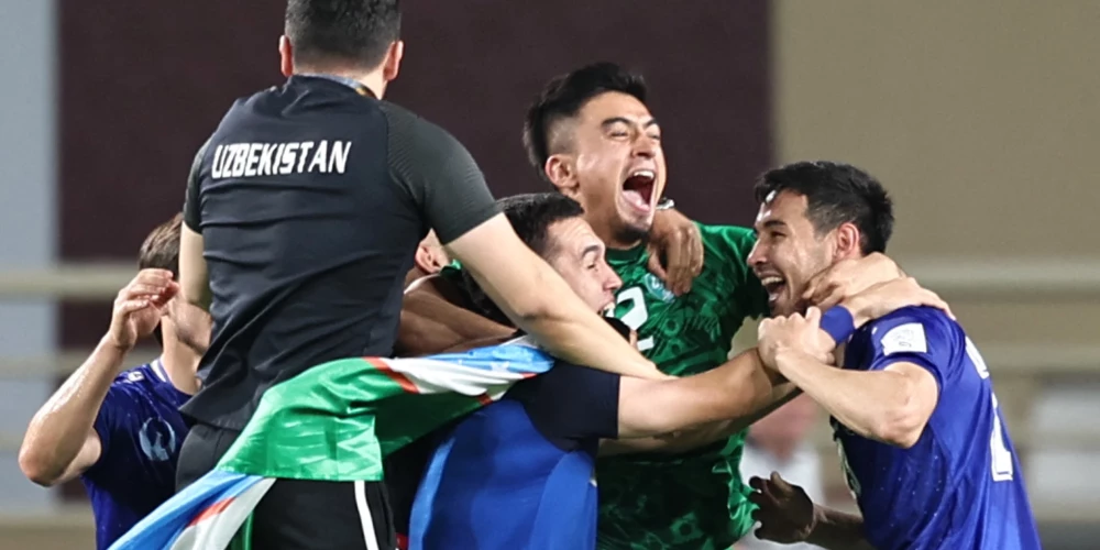 Uzbekistānas spēlētāji gavilē par iekļūšanu Pasaules kausa finālturnīrā