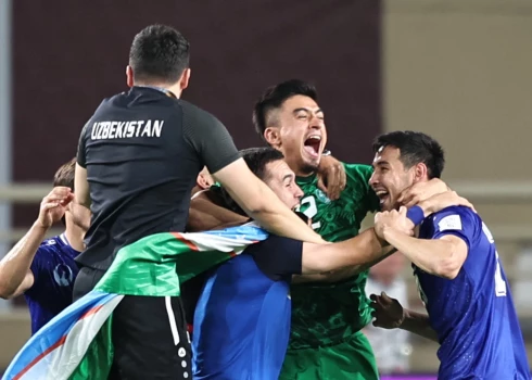 Uzbekistānas spēlētāji gavilē par iekļūšanu Pasaules kausa finālturnīrā