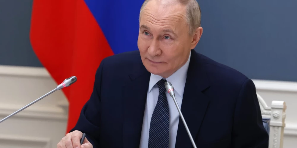 Jau no paša sākuma Putinam un viņa aplenkumam šis karš ir par Krievijas impērijas atjaunošanu. 