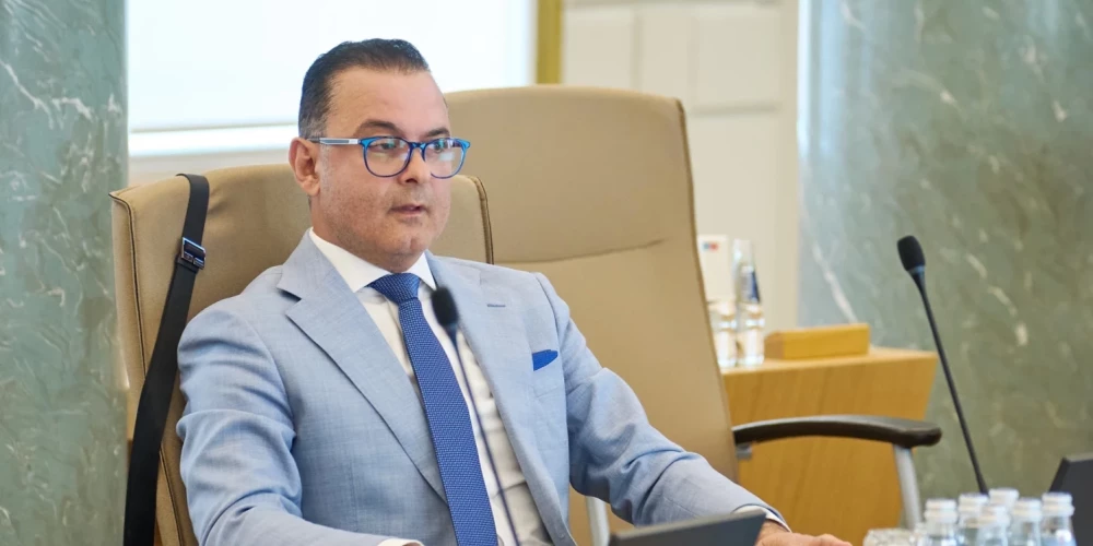 Министр здравоохранения Хосам Абу Мери.