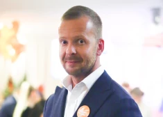 “Būs tiešraide, visi redzēs parlamenta īsto seju!” Vai Rosļikovs jau dienu iepriekš solīja Saeimā sarīkoto teātri?