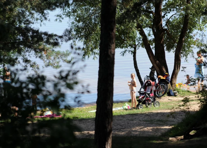 Visās oficiālajās peldvietās ūdens kvalitāte novērtēta kā laba, iedzīvotāji var doties peldēties